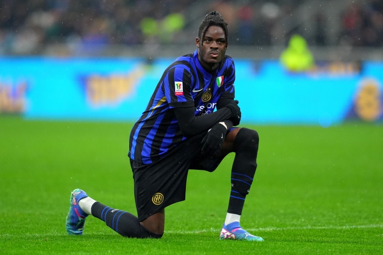 要有巨额报, 右后卫甚至 要有巨额报, 右后卫甚至