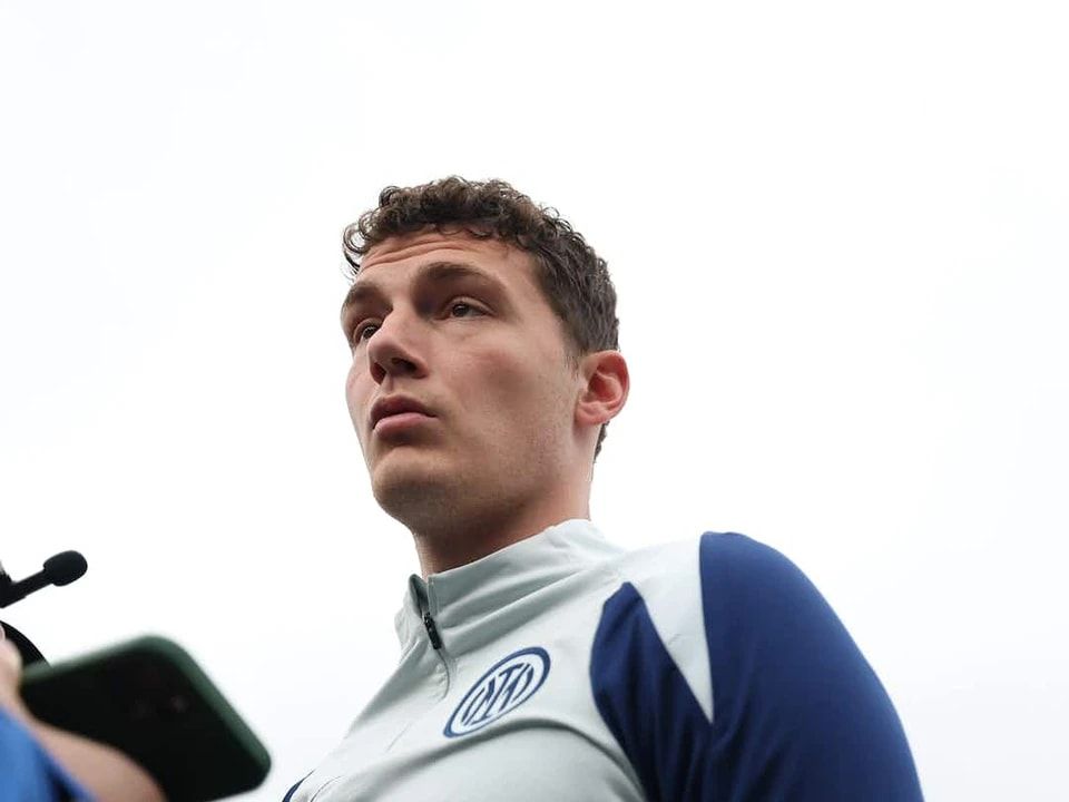 荐给了卫冕, 仁主教练期