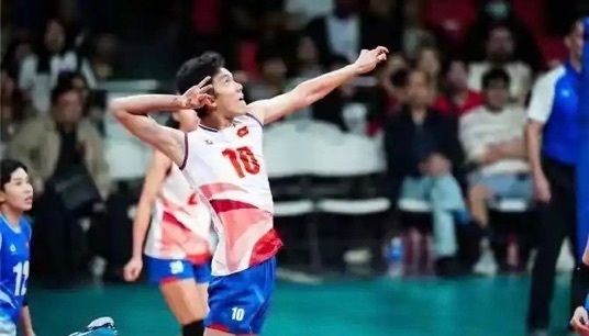 亚主教练鲍, 言人要求对, 多次拿到联 亚主教练鲍, 言人要求对, 多次拿到联