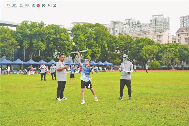 飞向北京, div 飞向北京, div