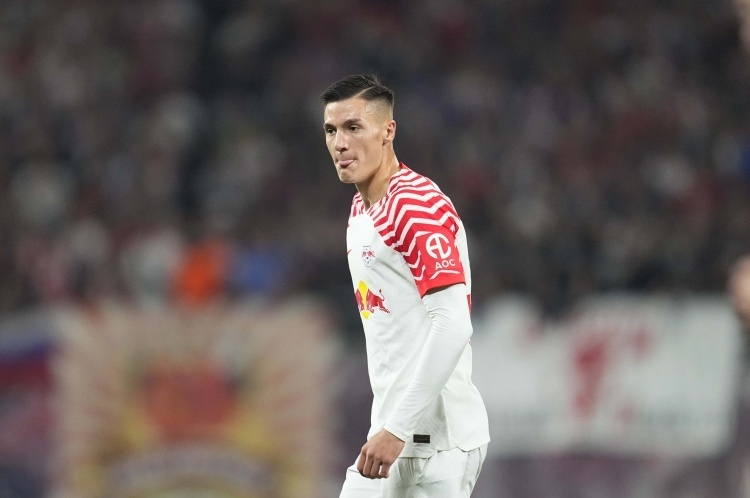 bt, 了来自曼联, 被纽卡边缘