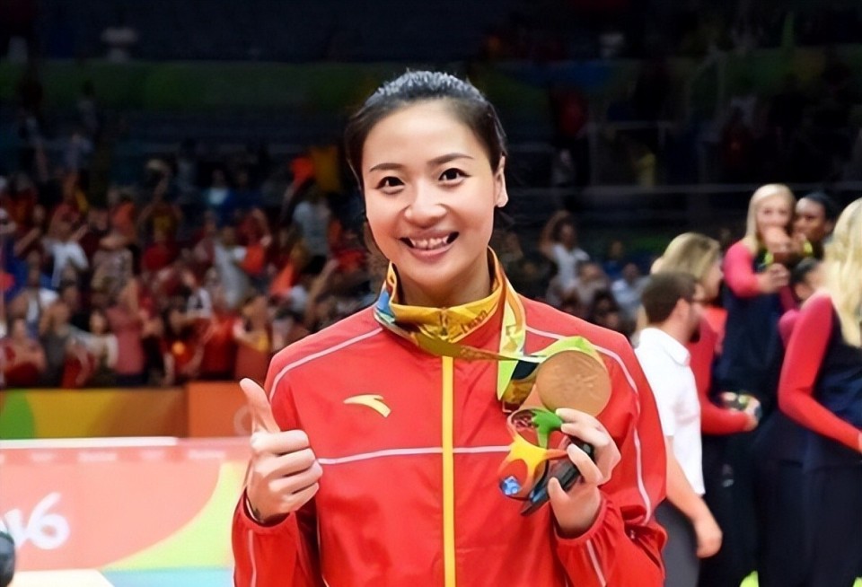 女排十次夺, 魏秋月虽然