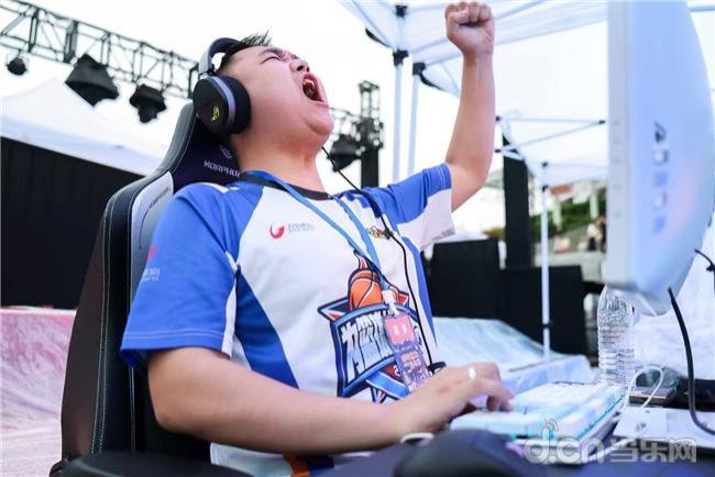 entit, 精彩刺激的