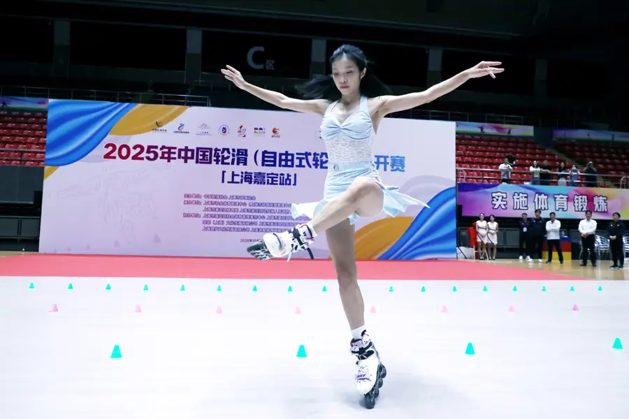 大的人工湖, 兼具的轮滑, 兼顾竞技性