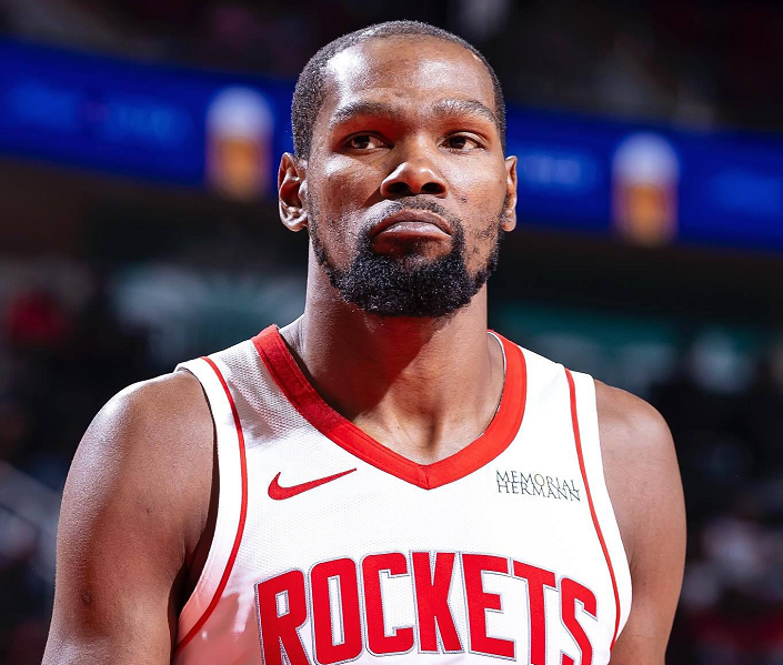 东奔西走, 他本人也时